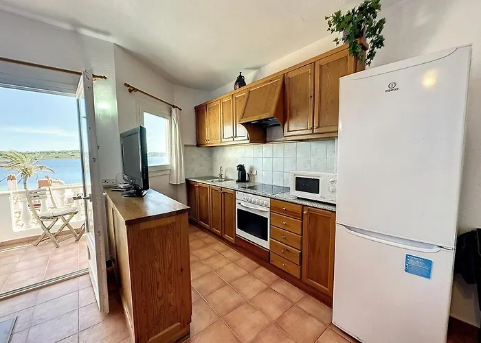 Roca Fornells, Vistas Al Mar En F98 * Fornells (Menorca)