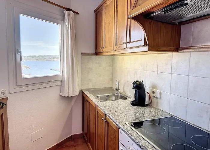 Roca Fornells, Vistas Al Mar En F98 Fornells (Menorca)